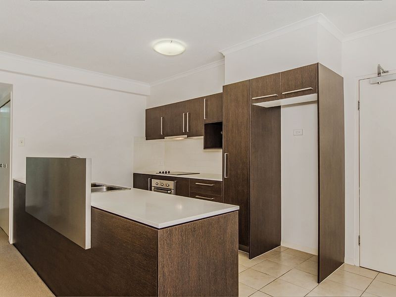 6204/12 Executive Drive, Burleigh Waters QLD 4220