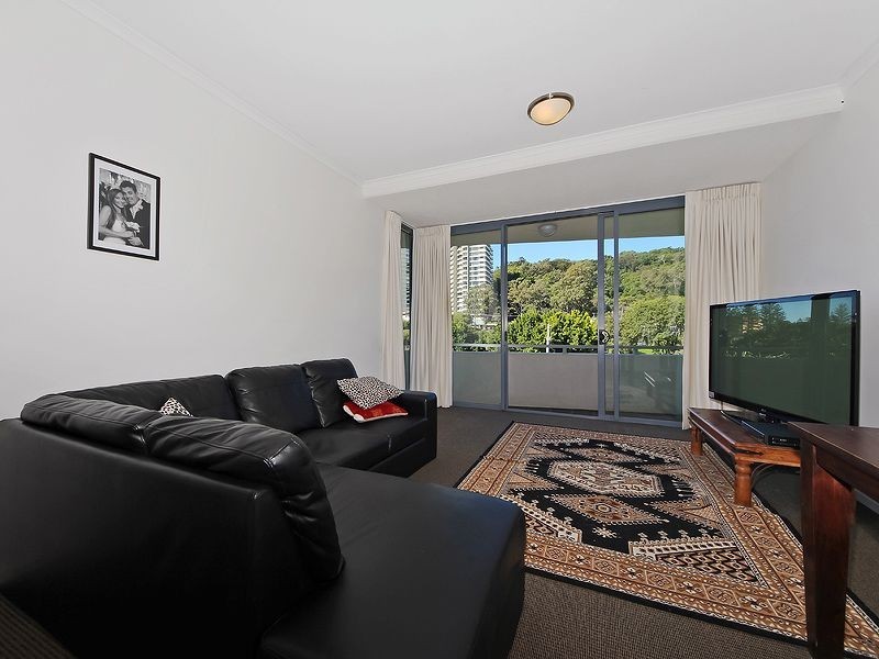 1068/1 Ocean Street, Burleigh Heads QLD 4220