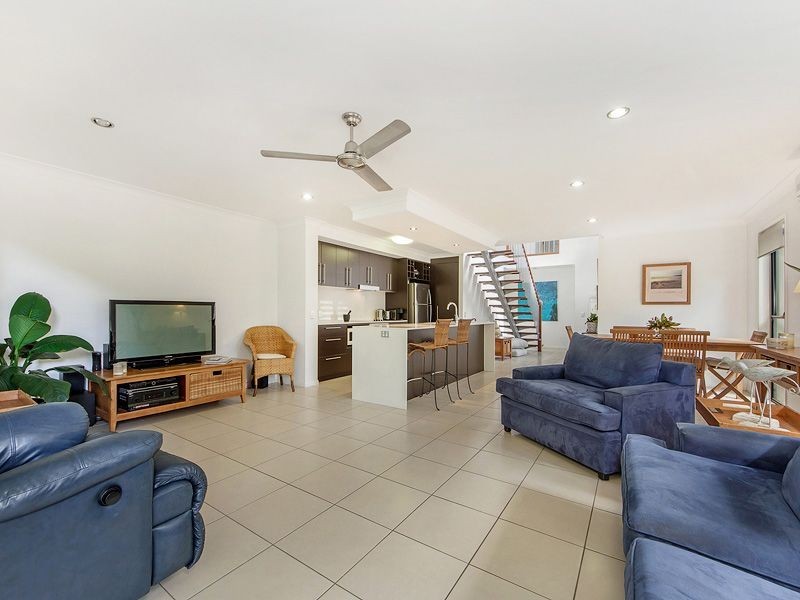 94 Verona Circuit, Burleigh Waters QLD 4220