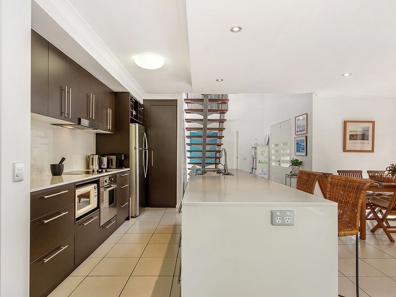 94 Verona Circuit, Burleigh Waters QLD 4220