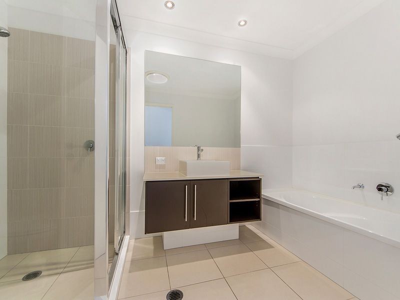 94 Verona Circuit, Burleigh Waters QLD 4220