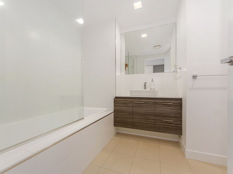 119/29-49 Varsity Parade, Varsity Lakes QLD 4227