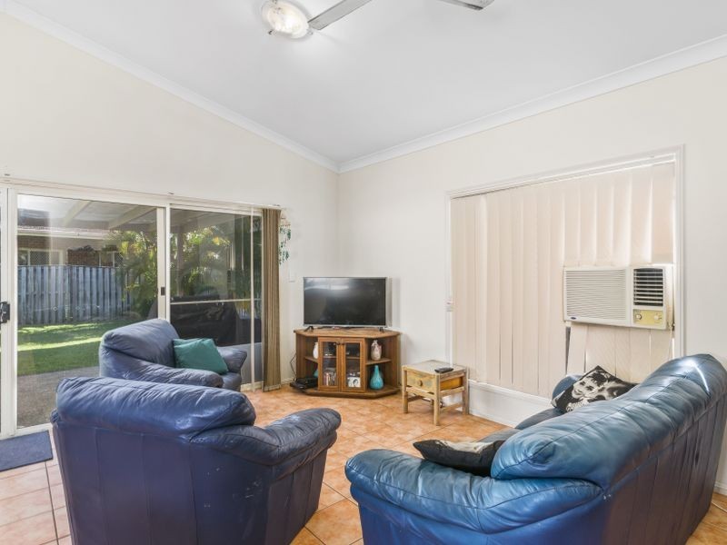 5 Shorehaven Place, Varsity Lakes QLD 4227