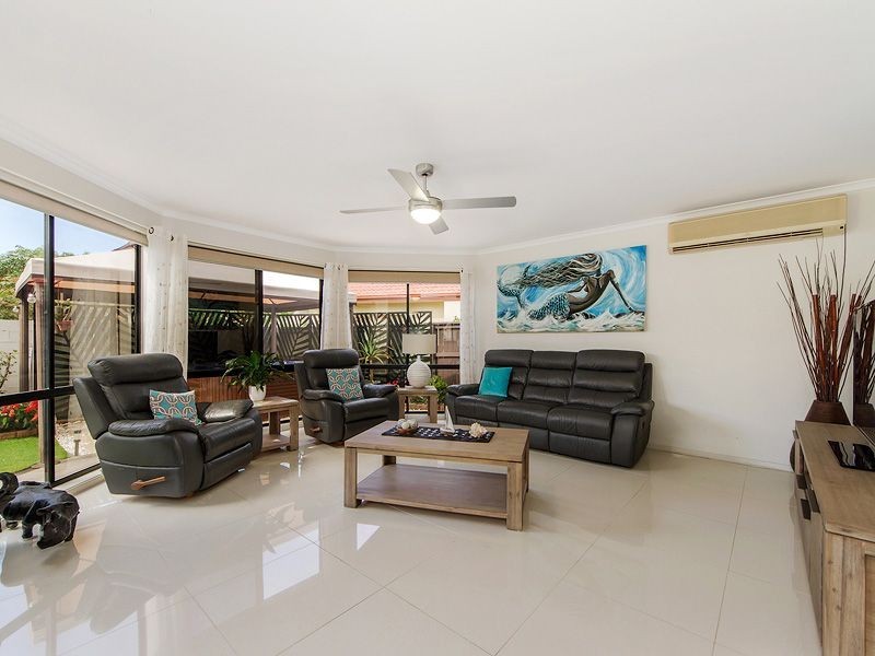7 Coral Sea Ct, Burleigh Waters QLD 4220