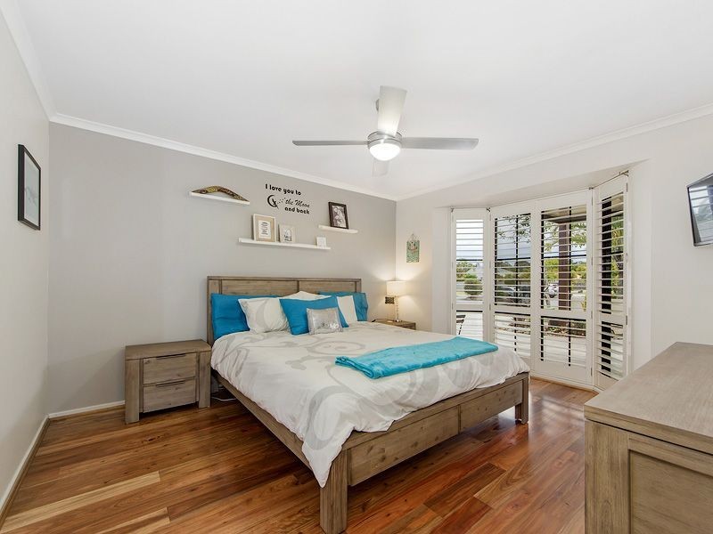 7 Coral Sea Ct, Burleigh Waters QLD 4220