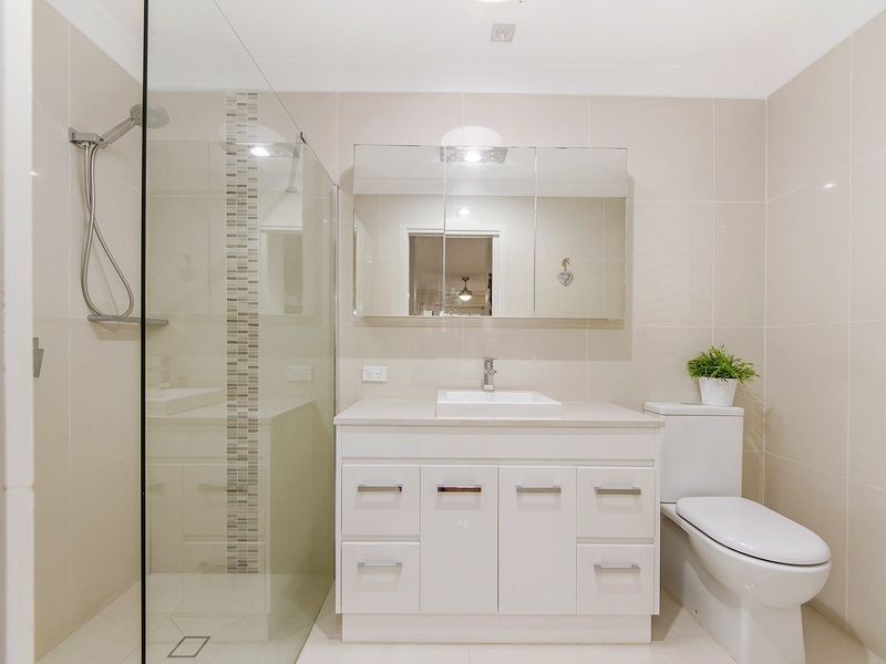 7 Coral Sea Ct, Burleigh Waters QLD 4220