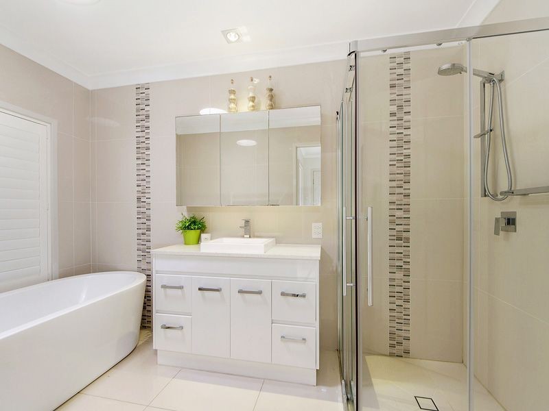 7 Coral Sea Ct, Burleigh Waters QLD 4220