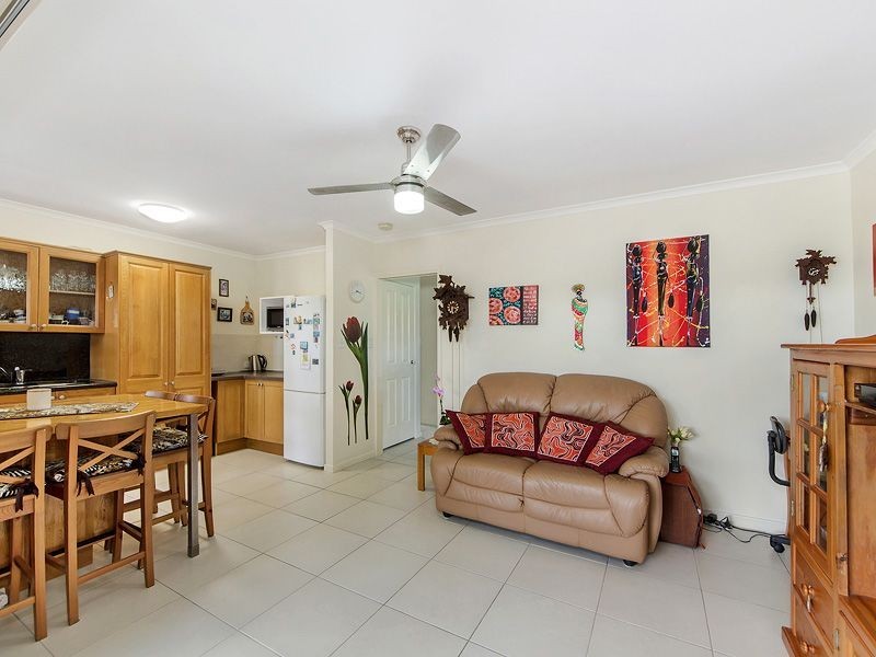 7 Coral Sea Ct, Burleigh Waters QLD 4220