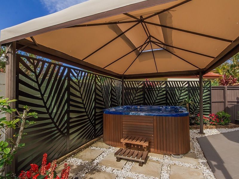 7 Coral Sea Ct, Burleigh Waters QLD 4220