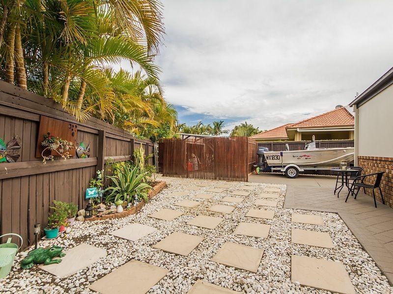 7 Coral Sea Ct, Burleigh Waters QLD 4220