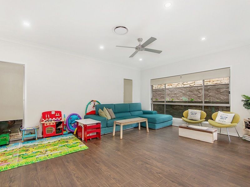 11 Greenview Place, Reedy Creek QLD 4227