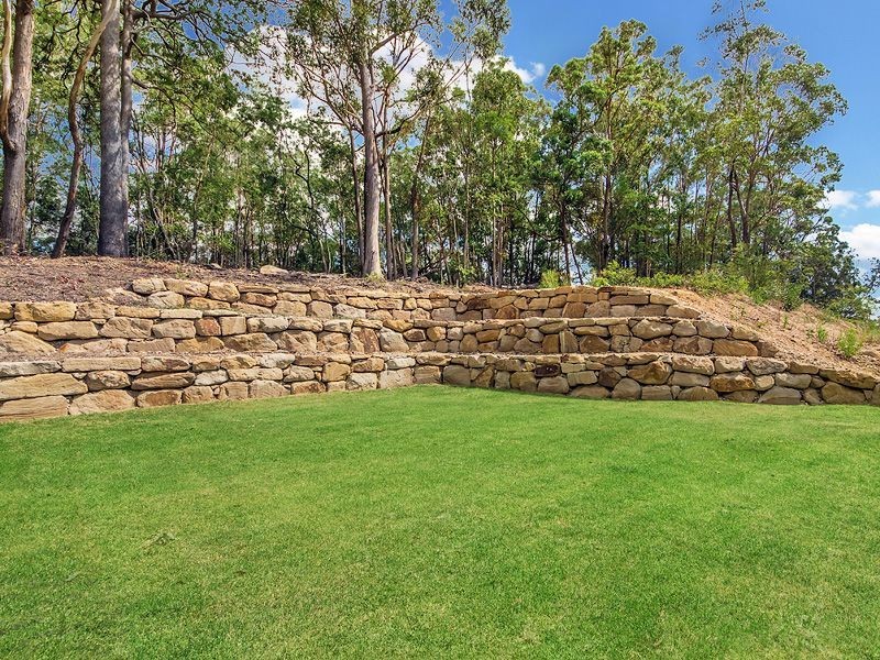 11 Greenview Place, Reedy Creek QLD 4227