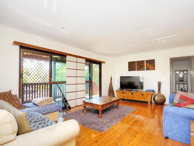 9 Messines Cr, Miami QLD 4220