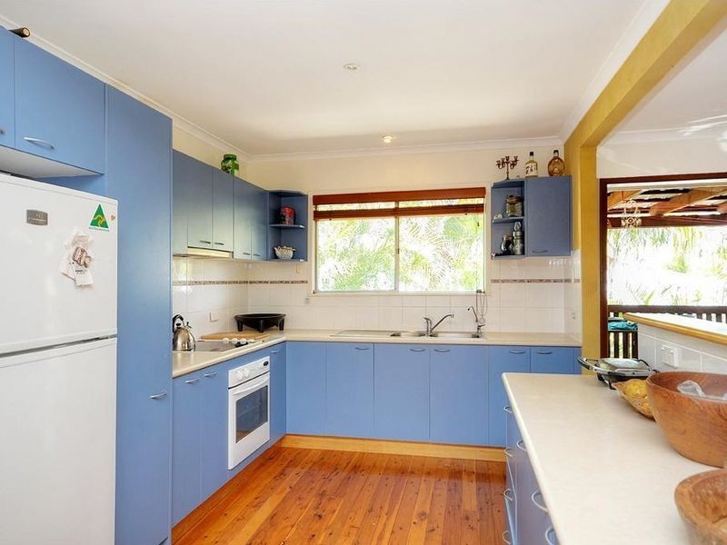 9 Messines Cr, Miami QLD 4220