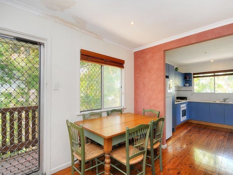 9 Messines Cr, Miami QLD 4220