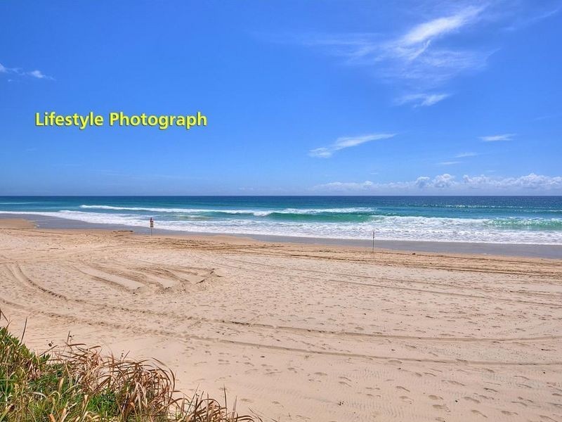 9 Messines Cr, Miami QLD 4220