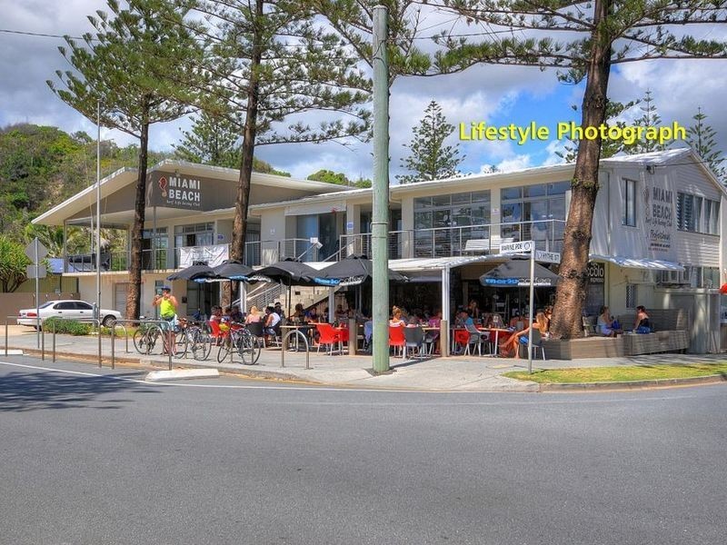 9 Messines Cr, Miami QLD 4220