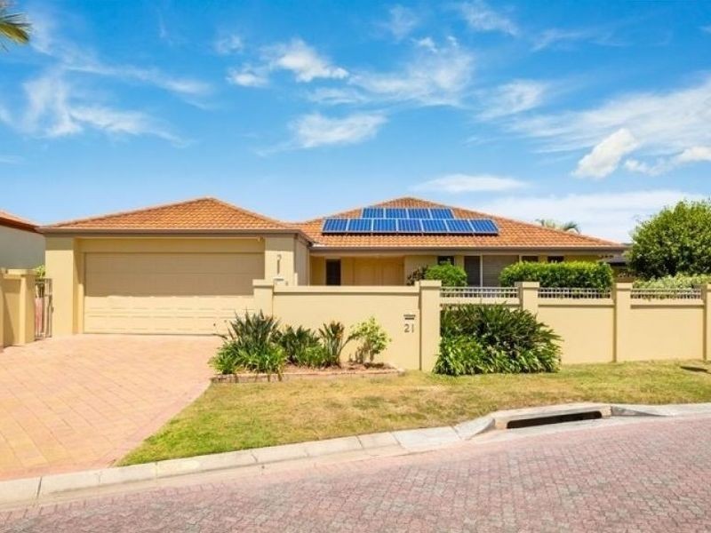 Clear Island Waters QLD 4226