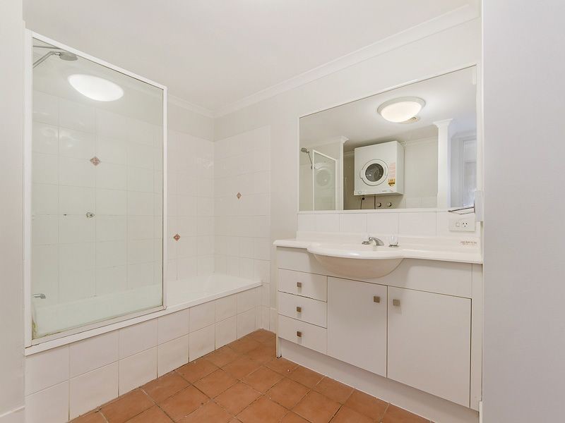 21/45 Pohlman Street, Southport QLD 4215