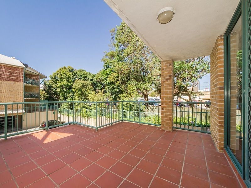 21/45 Pohlman Street, Southport QLD 4215