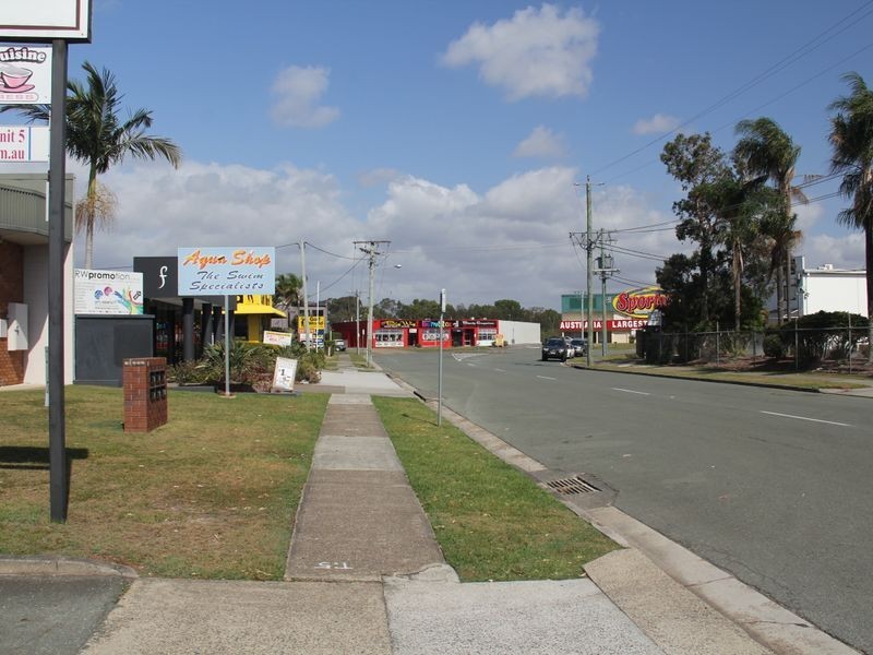 2/18 Strathaird Road, Bundall QLD 4217