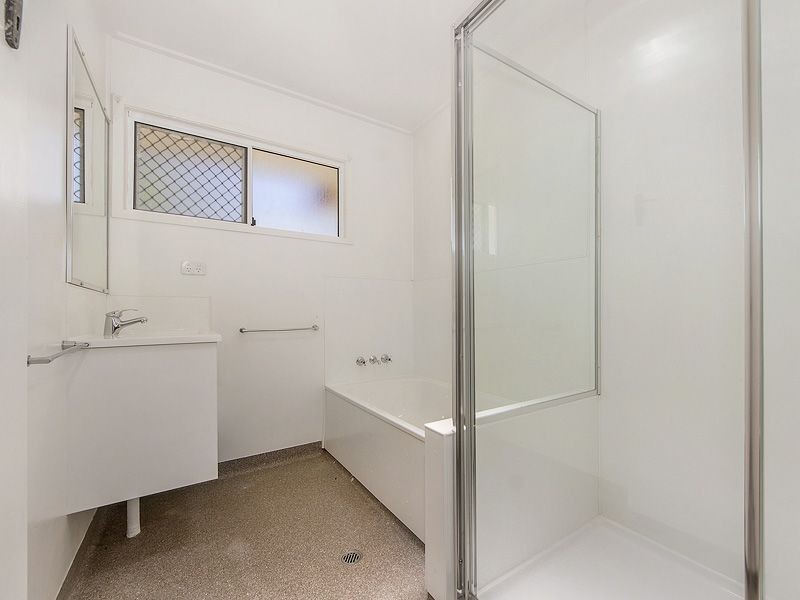 19 Grevillea Drive, Varsity Lakes QLD 4227