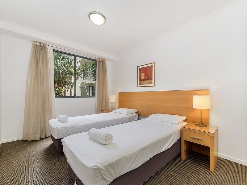 1047/1 Ocean Street, Burleigh Heads QLD 4220