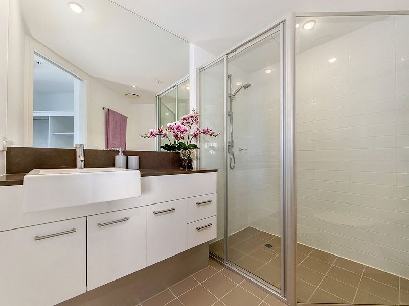 1205/56 Scarborough Street, Southport QLD 4215