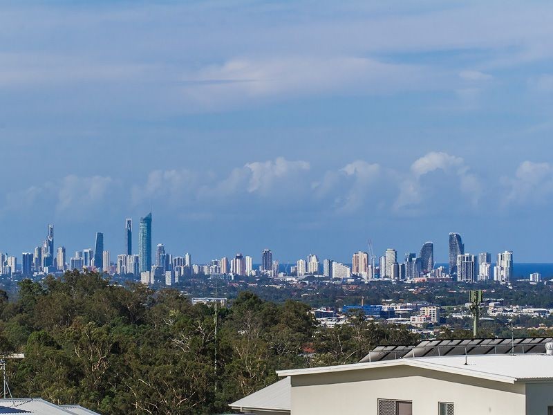 39 Golden Grove Boulevard, Reedy Creek QLD 4227