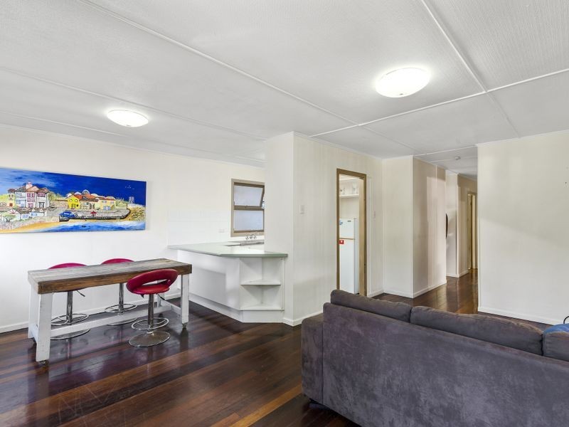 19 Baker Avenue, Labrador QLD 4215