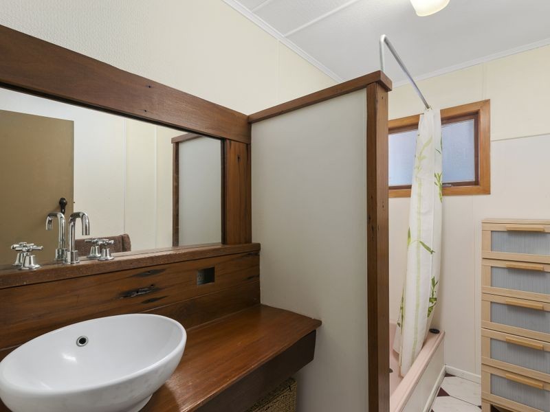 19 Baker Avenue, Labrador QLD 4215