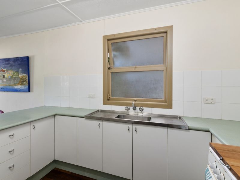 19 Baker Avenue, Labrador QLD 4215