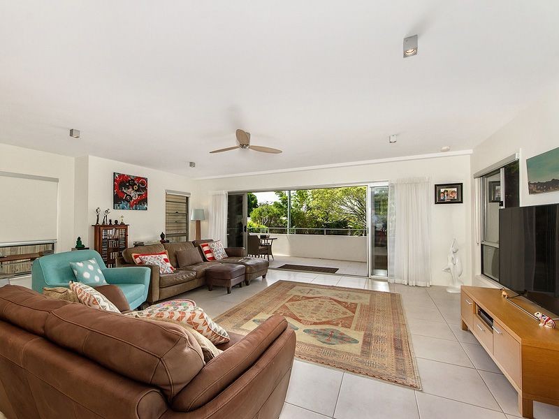 1/8 Walton Street, Southport QLD 4215