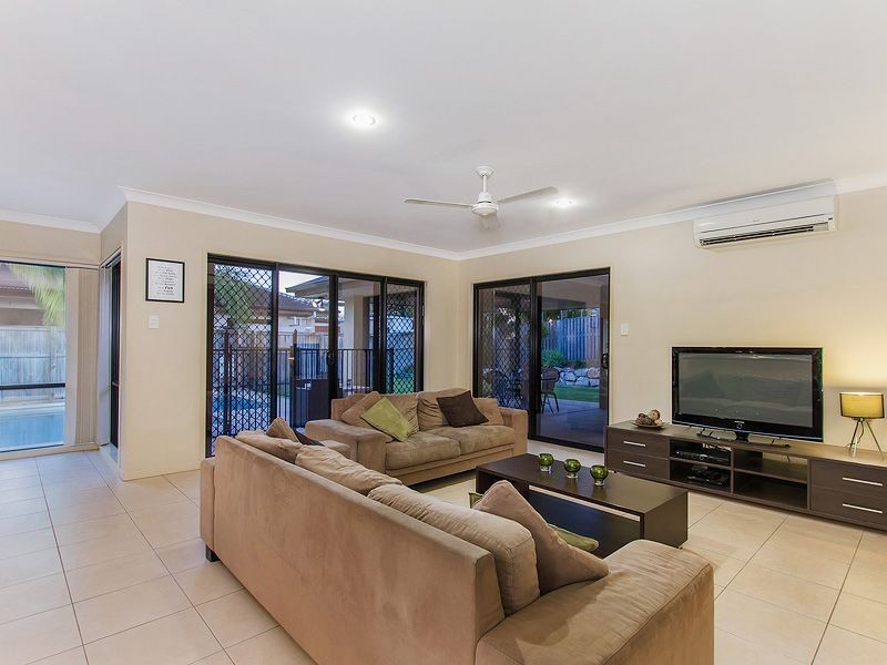 68 Observatory Drive, Reedy Creek QLD 4227