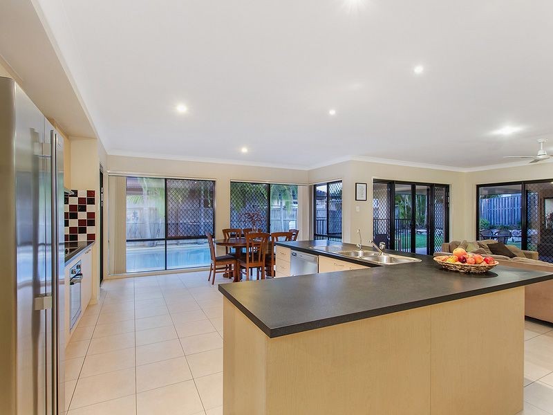 68 Observatory Drive, Reedy Creek QLD 4227
