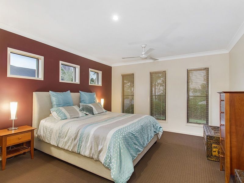 68 Observatory Drive, Reedy Creek QLD 4227
