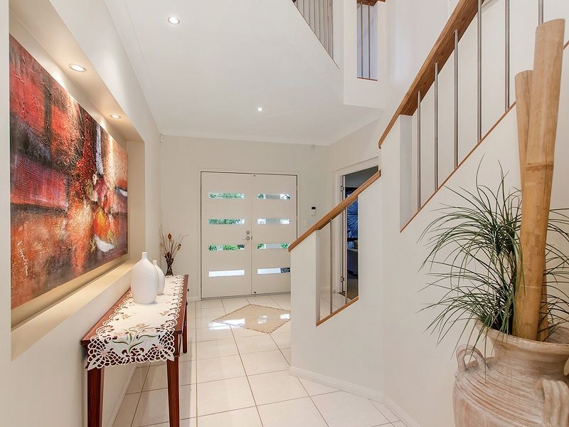 66 Observatory Drive, Reedy Creek QLD 4227