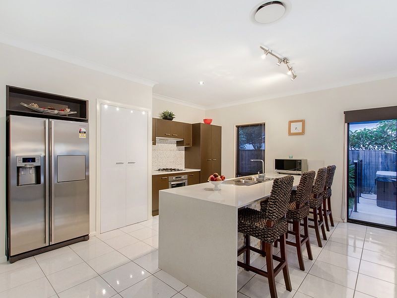 66 Observatory Drive, Reedy Creek QLD 4227