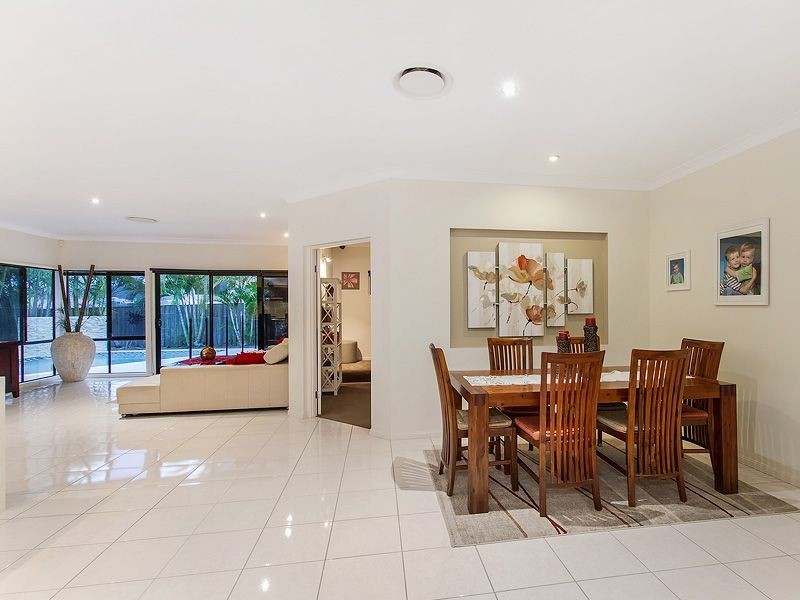 66 Observatory Drive, Reedy Creek QLD 4227