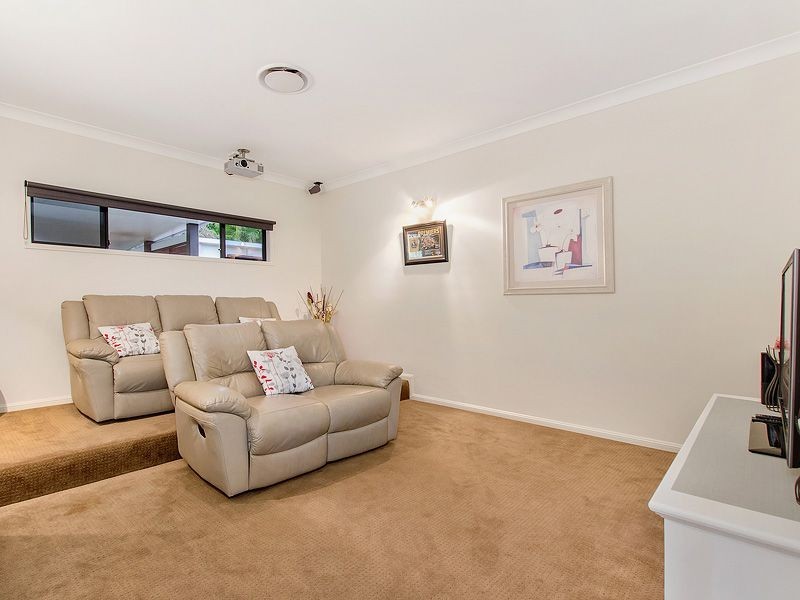 66 Observatory Drive, Reedy Creek QLD 4227