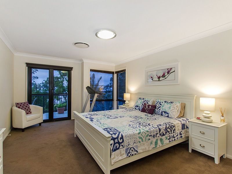 66 Observatory Drive, Reedy Creek QLD 4227
