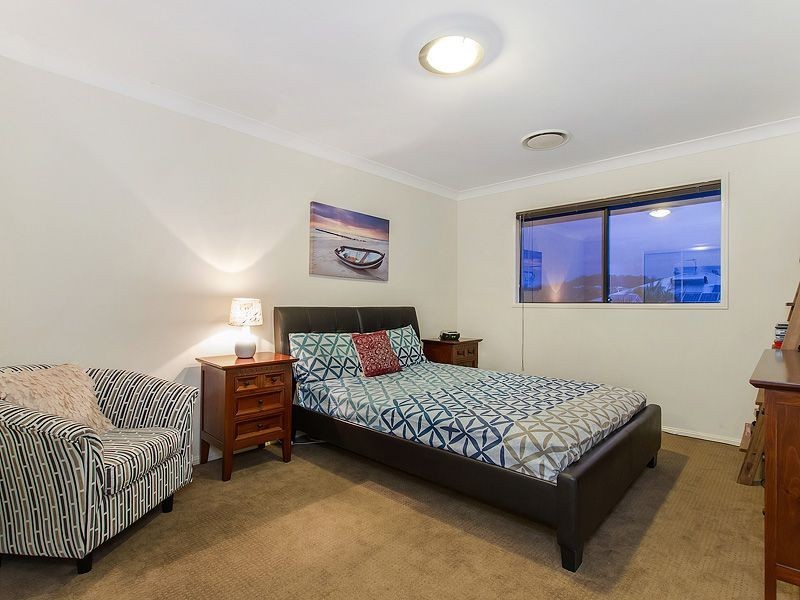 66 Observatory Drive, Reedy Creek QLD 4227