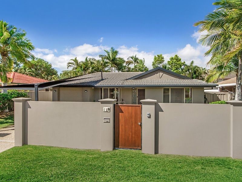 19 Saffron Street, Elanora QLD 4221