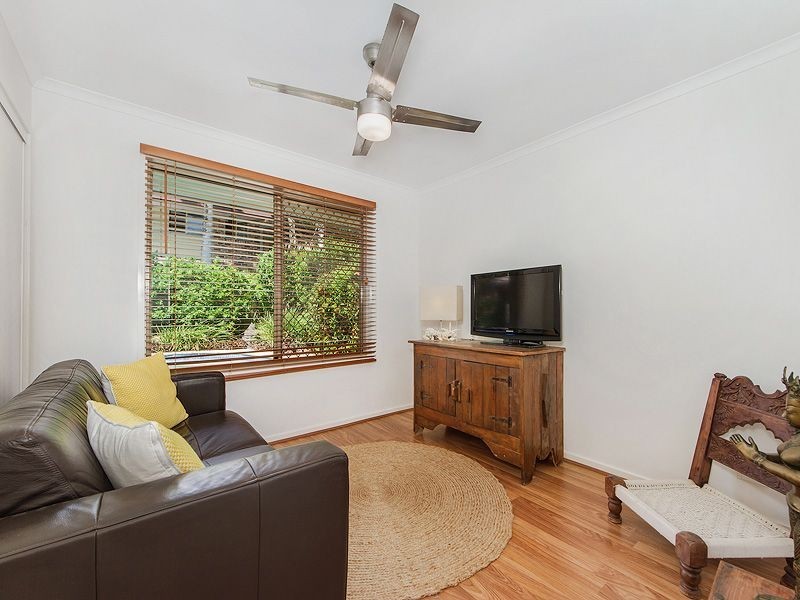 19 Saffron Street, Elanora QLD 4221