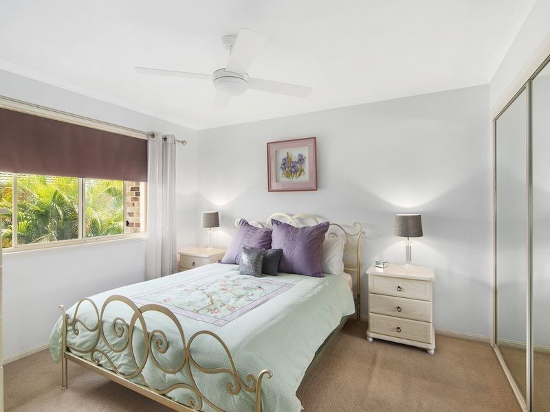 8/18 Bottlewood Court, Burleigh Waters QLD 4220