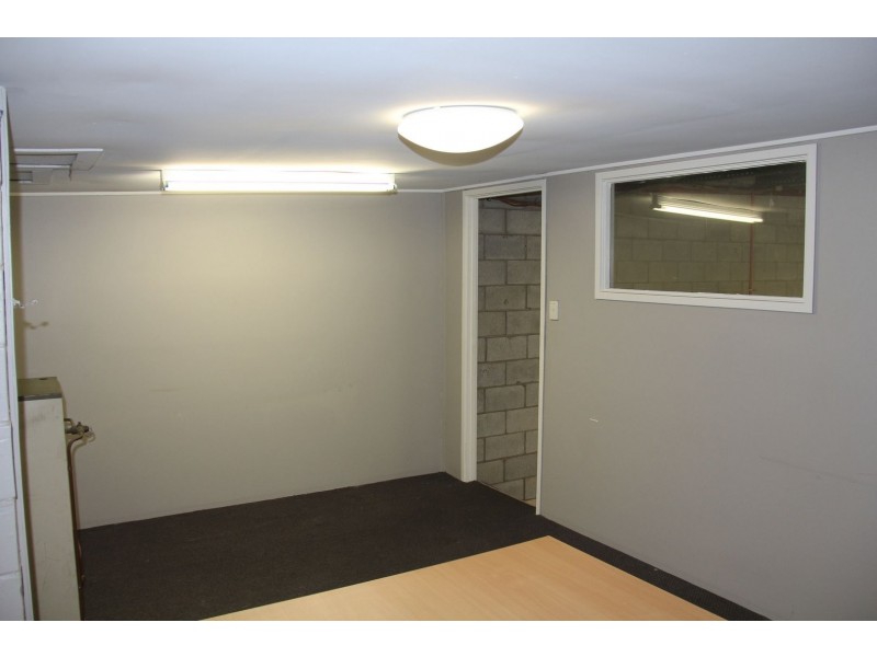 2/5 Hutchinson St, Burleigh Heads QLD 4220