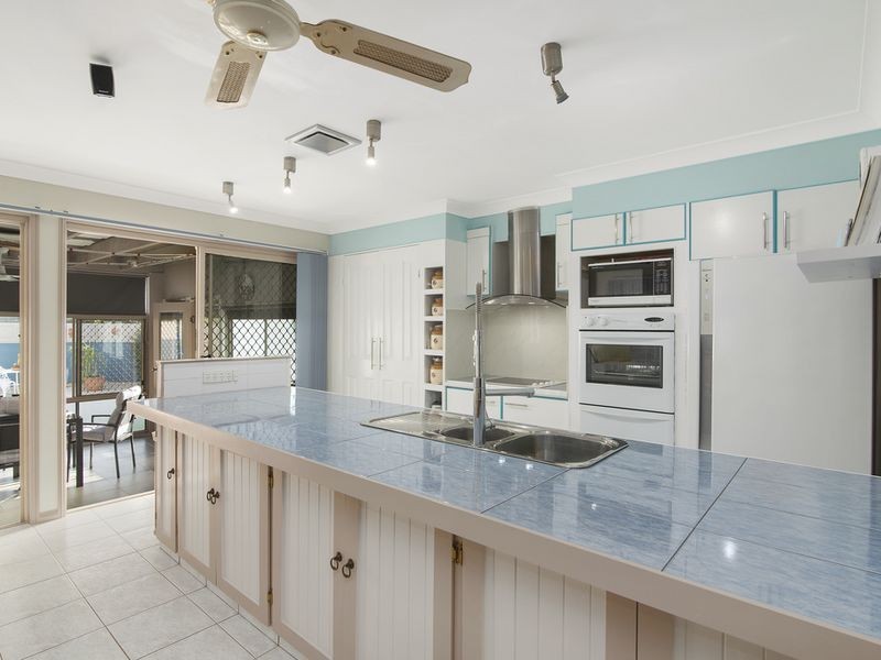 48 Wedgebill Pde, Burleigh Waters QLD 4220