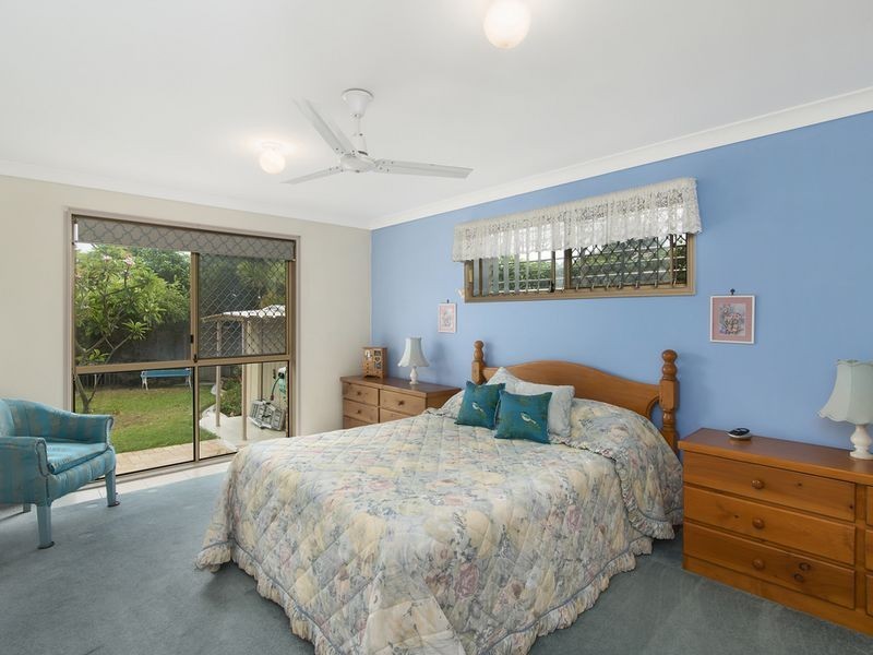 48 Wedgebill Pde, Burleigh Waters QLD 4220