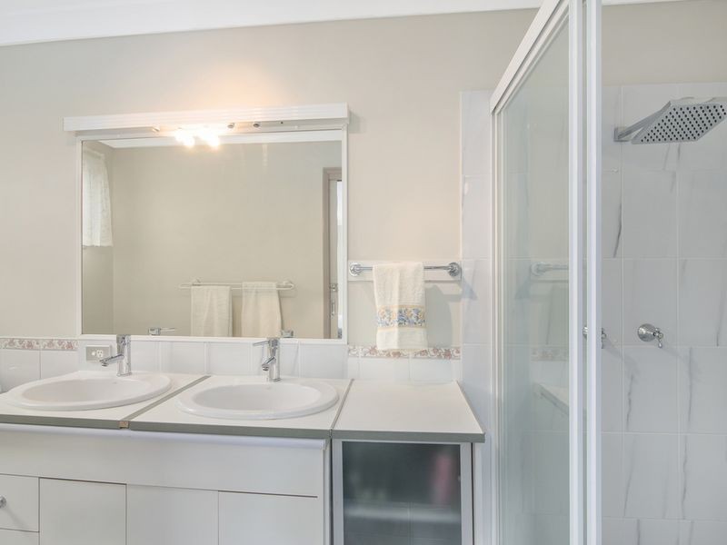 48 Wedgebill Pde, Burleigh Waters QLD 4220