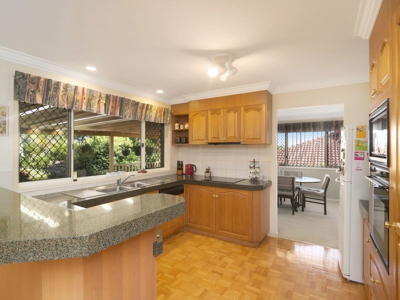 3 Treetop Court, Burleigh Waters QLD 4220